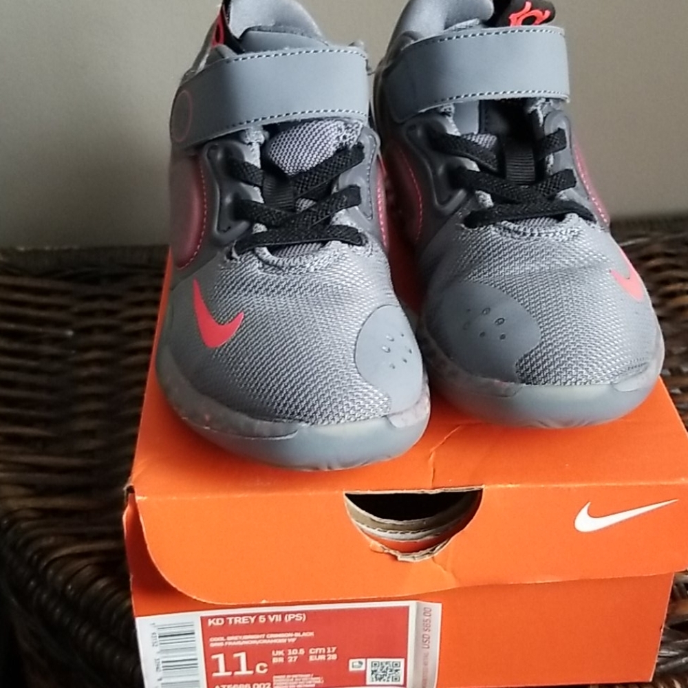 KD Trey 5 II Sneakers